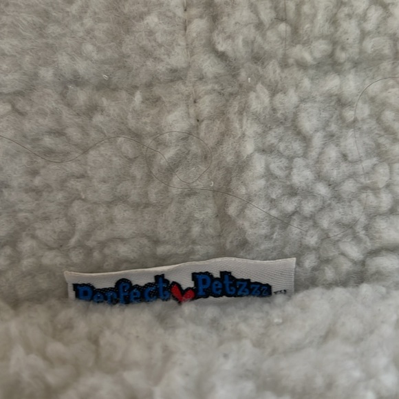 Perfect ❤️ Petzz - Picture 2 of 6